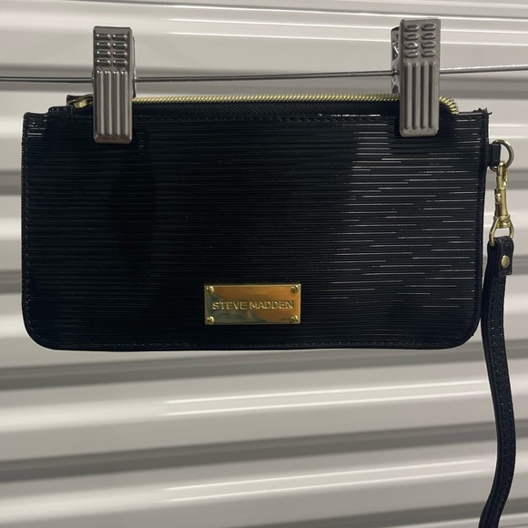Steve Madden Wristlet Wallet Clutch - Picture 4 of 5